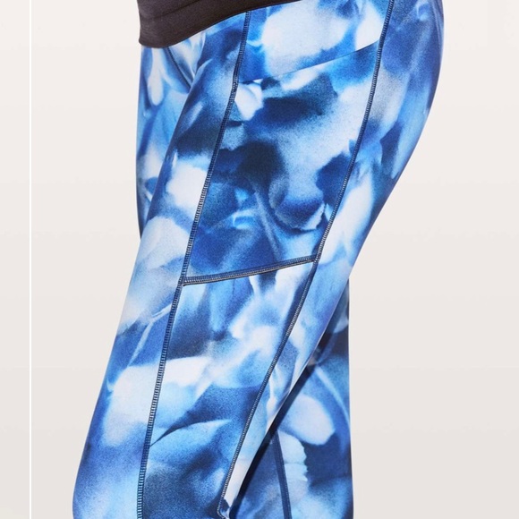 Lululemon Speed Up Tight *Full-On Luxtreme 28" - Picture 3 of 11